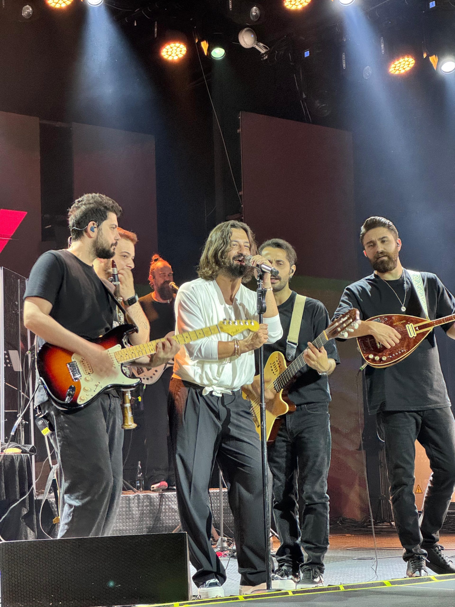 Koray Avcı’dan Bayramda Sınırları Aşan Müzik Ziyafeti!