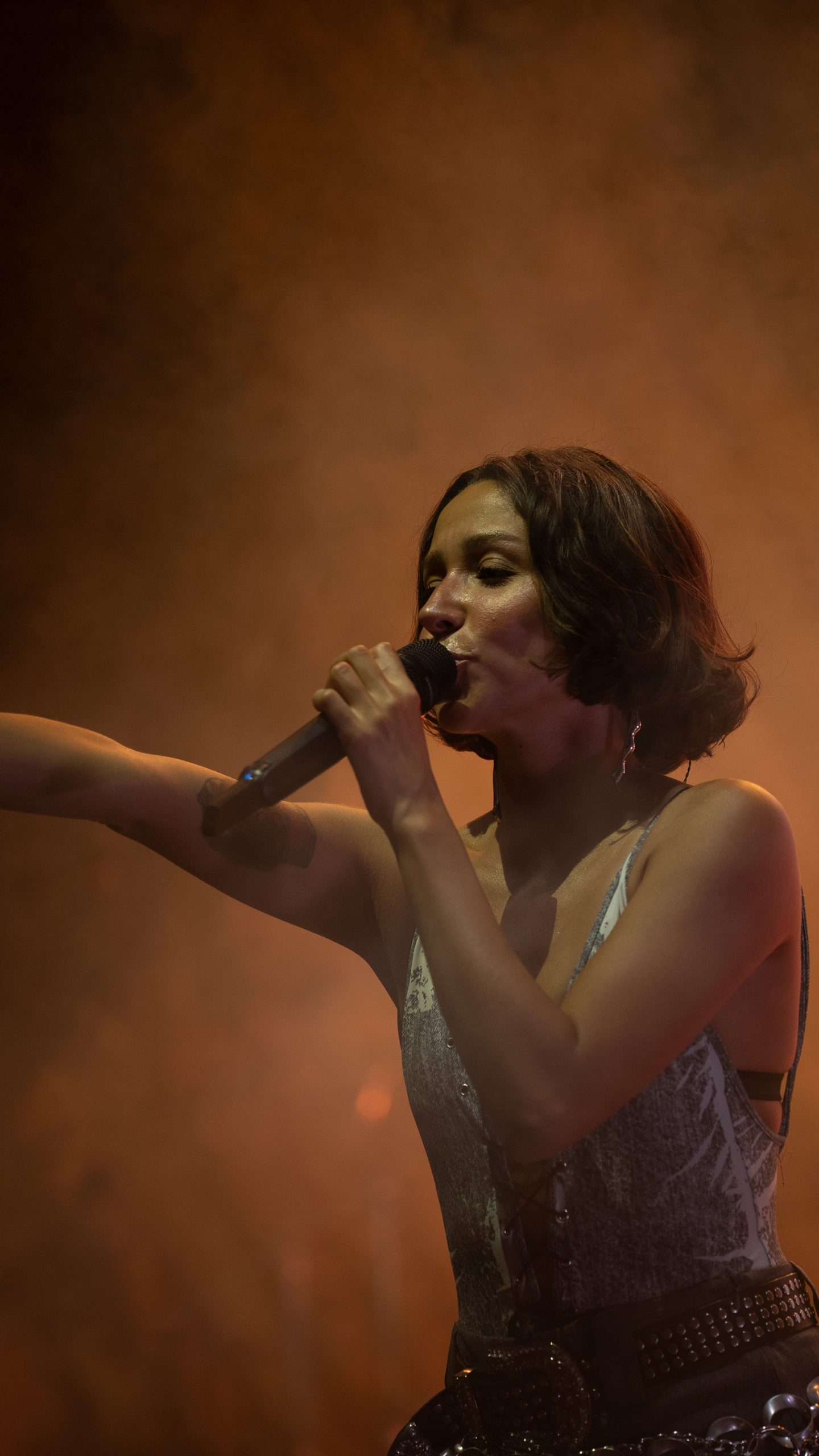 Zeynep Bastık’tan İzmir’de Anlamlı Konser