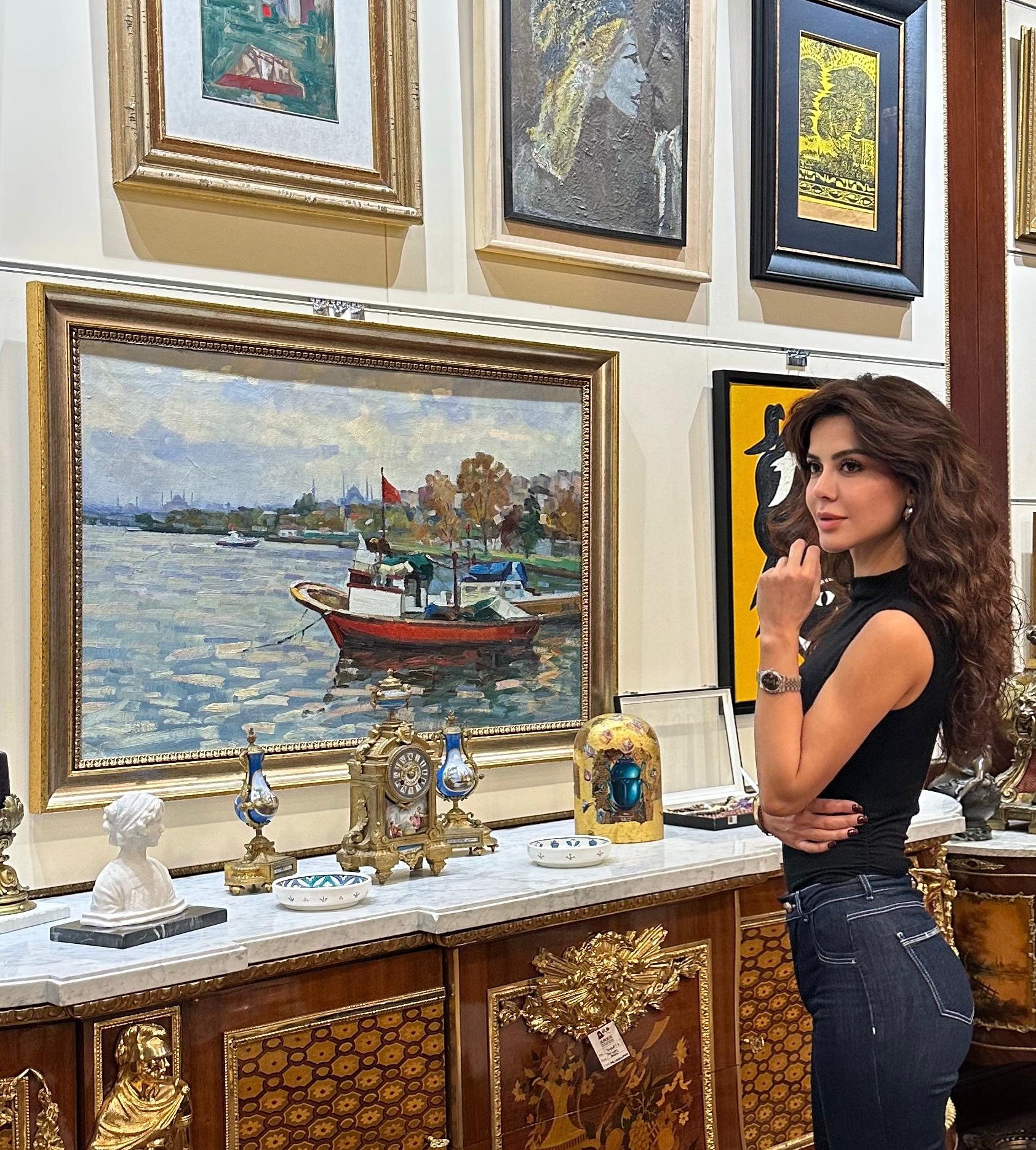 ÖZGE SARI KENDİ SANAT GALERİSİNİ AÇIYOR