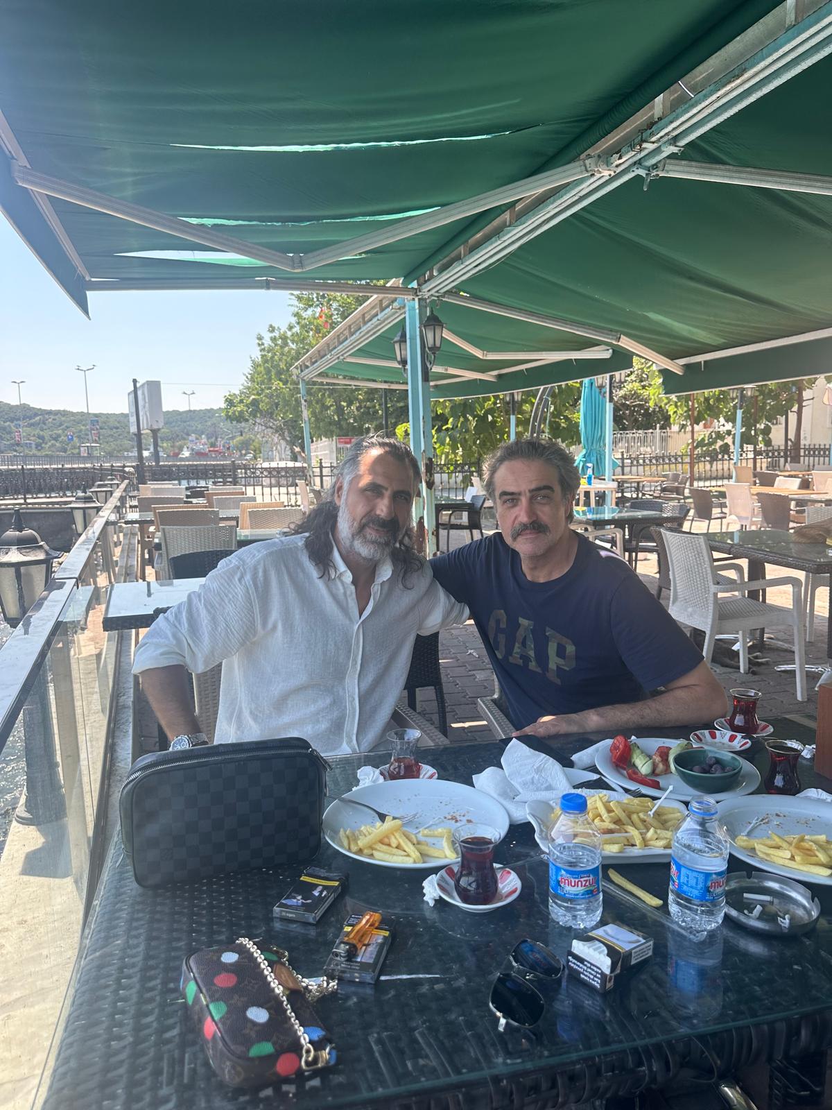 BÜLENT ALKIŞ VE KENAN ÇOBAN SARIYER’DE BULUŞTU.