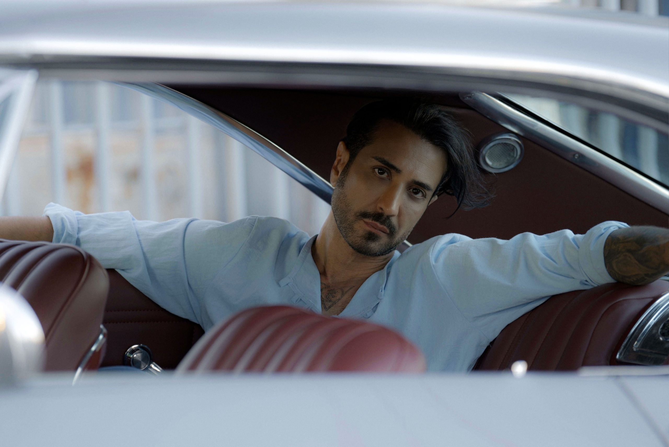 “SOKAĞINDAN GEÇMEZDİM” YAYINDA!