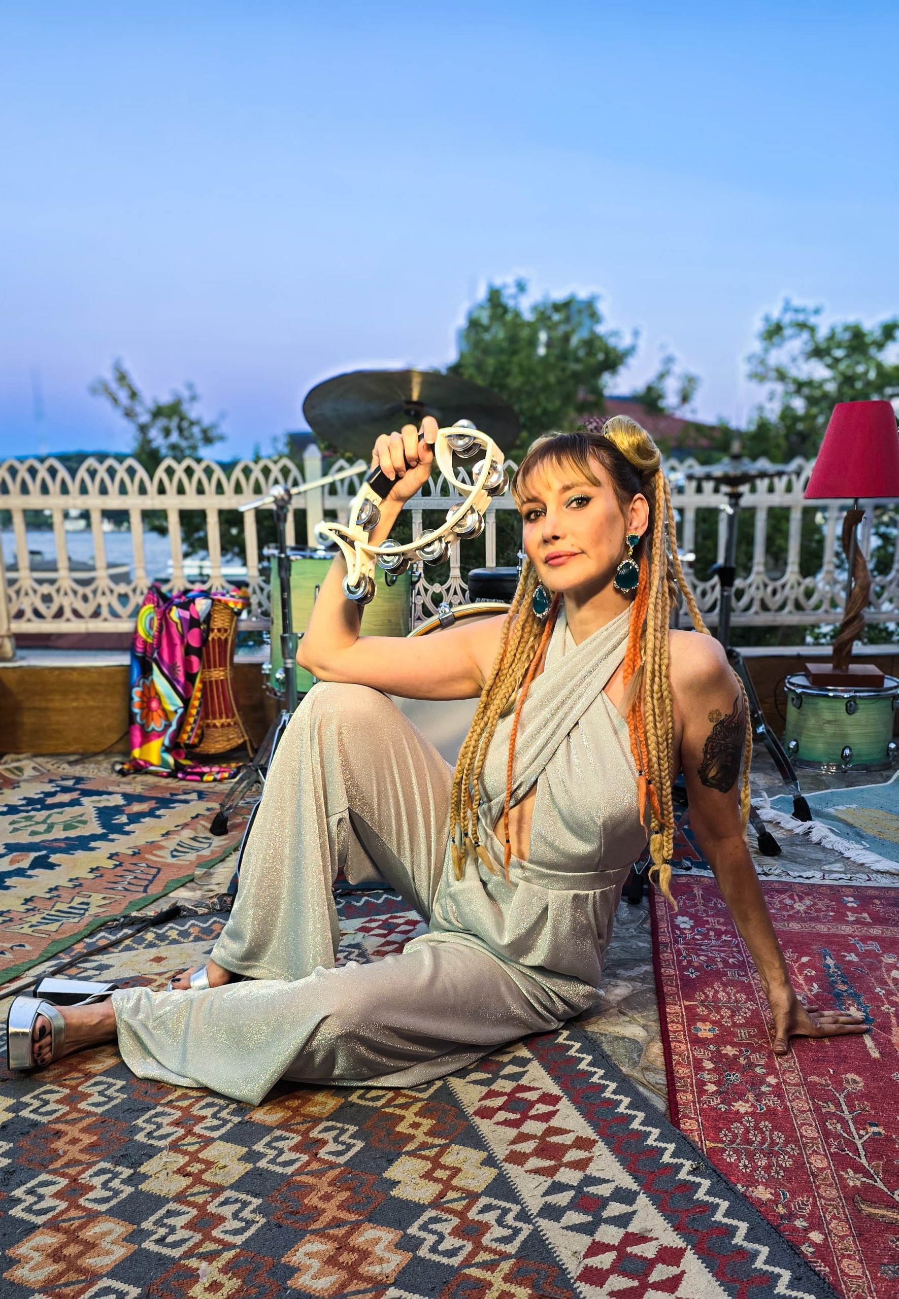 Gökçe’den Gypsy pop şarkı!