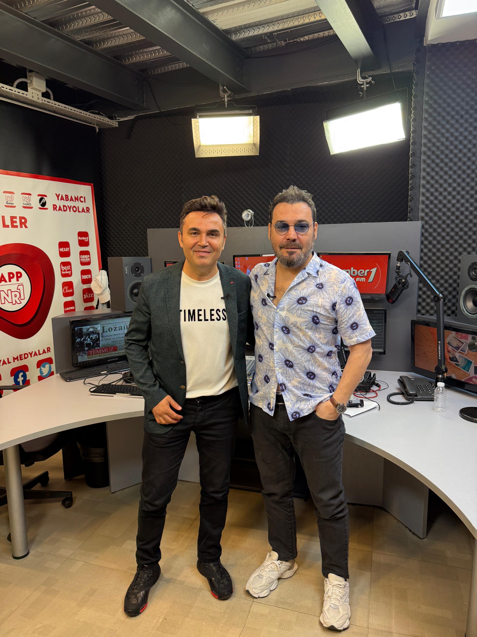 DJ Kadir Çetin’in konuğu ünlü Sanatçı ‘Yaşar’dı.