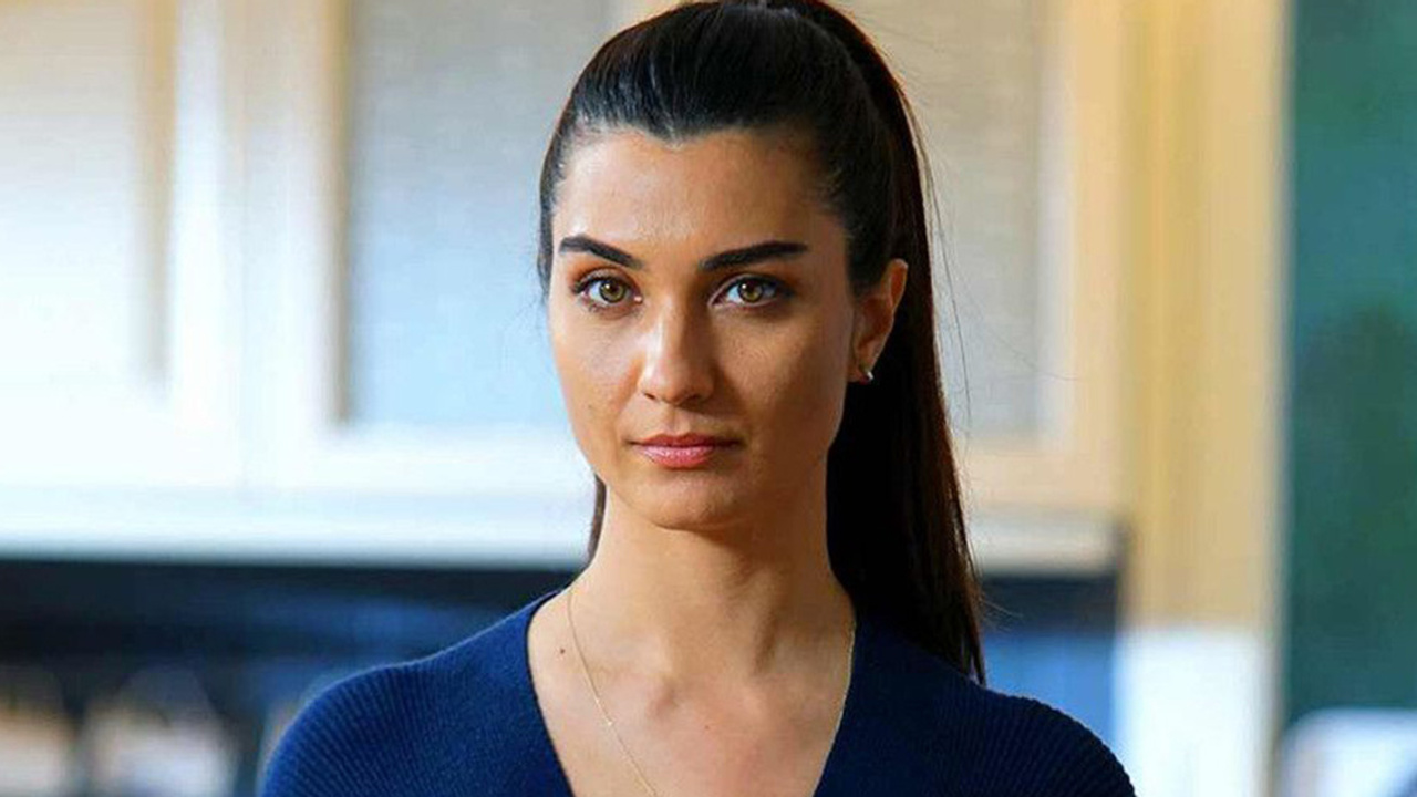 Kadraj İçinde Duran Değil, Kadraja Anlam Katan Kadın!