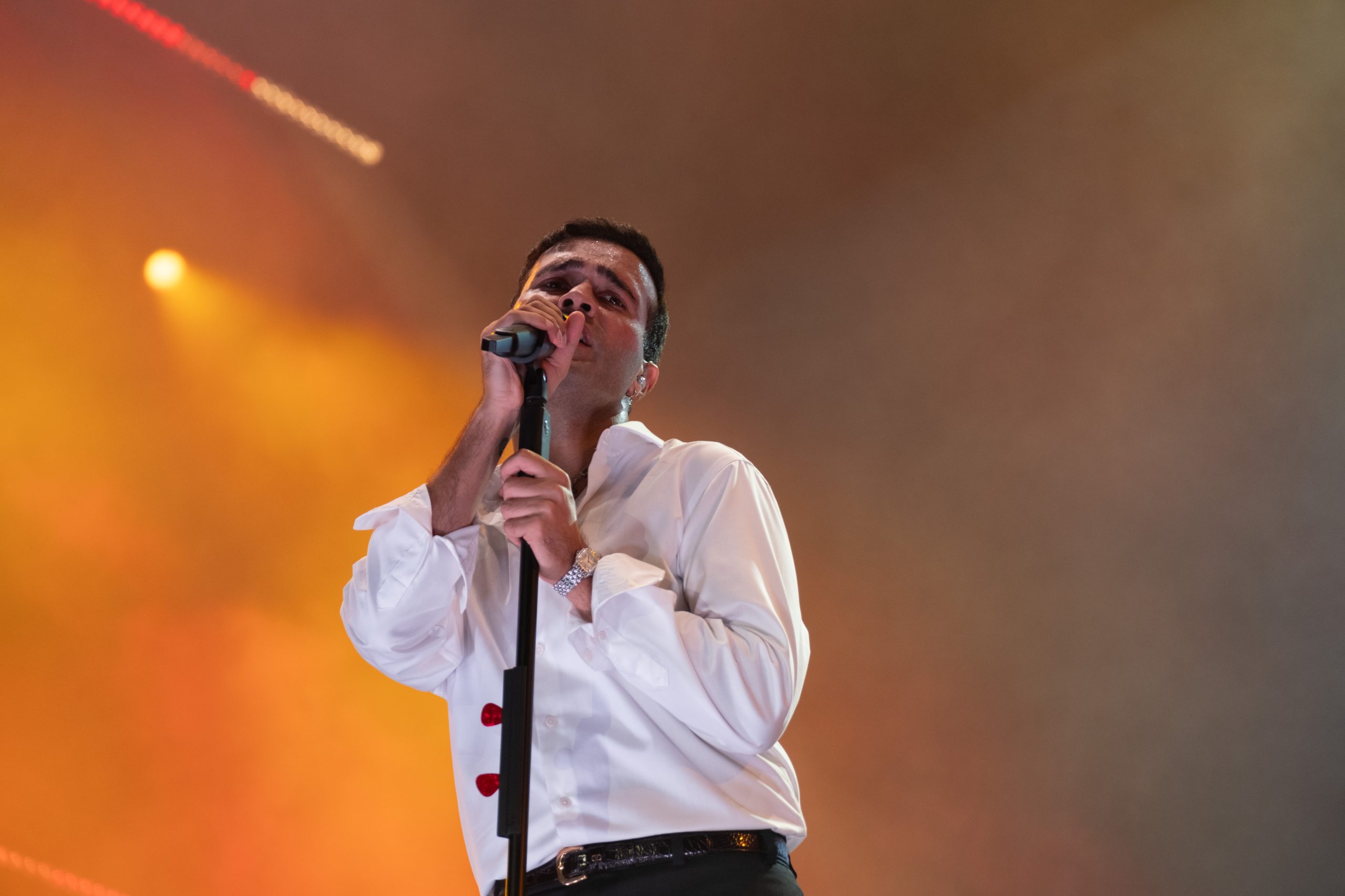 MERT DEMİR, “YALAN DOLAN” ALBÜMÜNÜN LANSMAN KONSERİNDE KÜÇÜKÇİFTLİK PARK’I SALLADI!