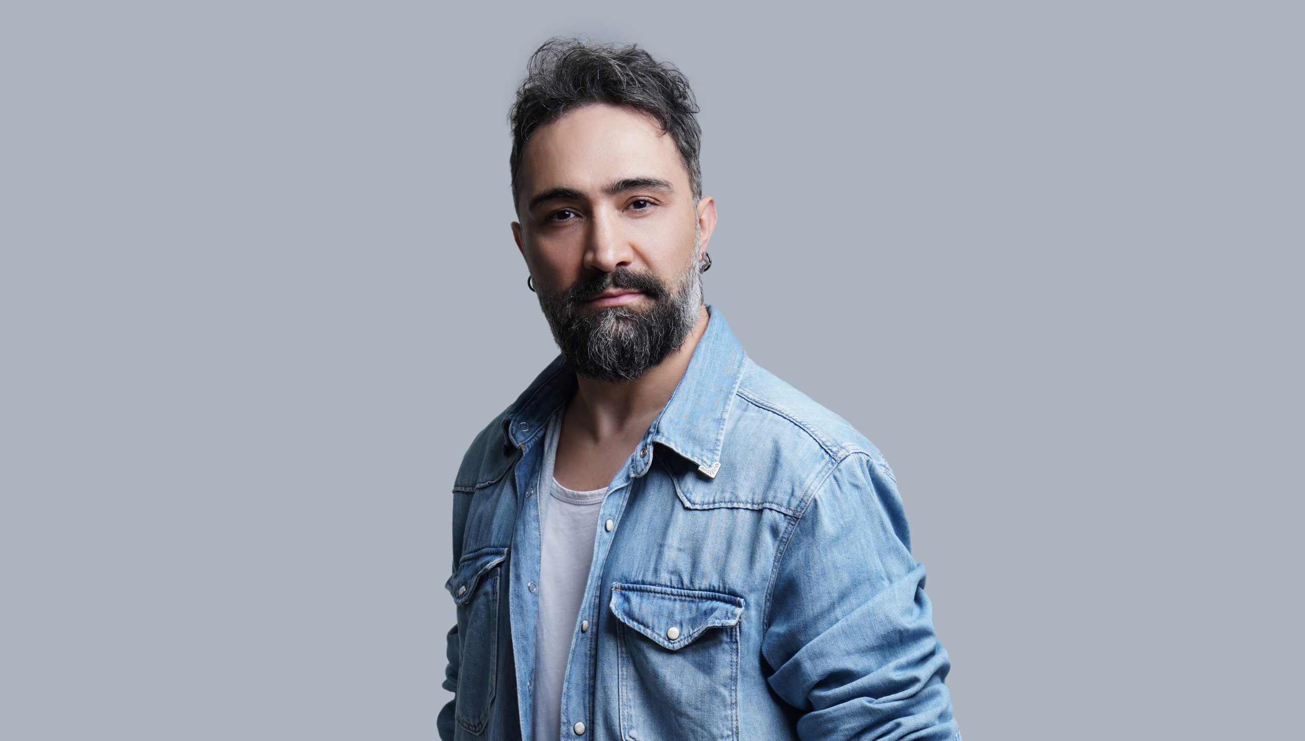 Bir Gülüş Bana Yeter