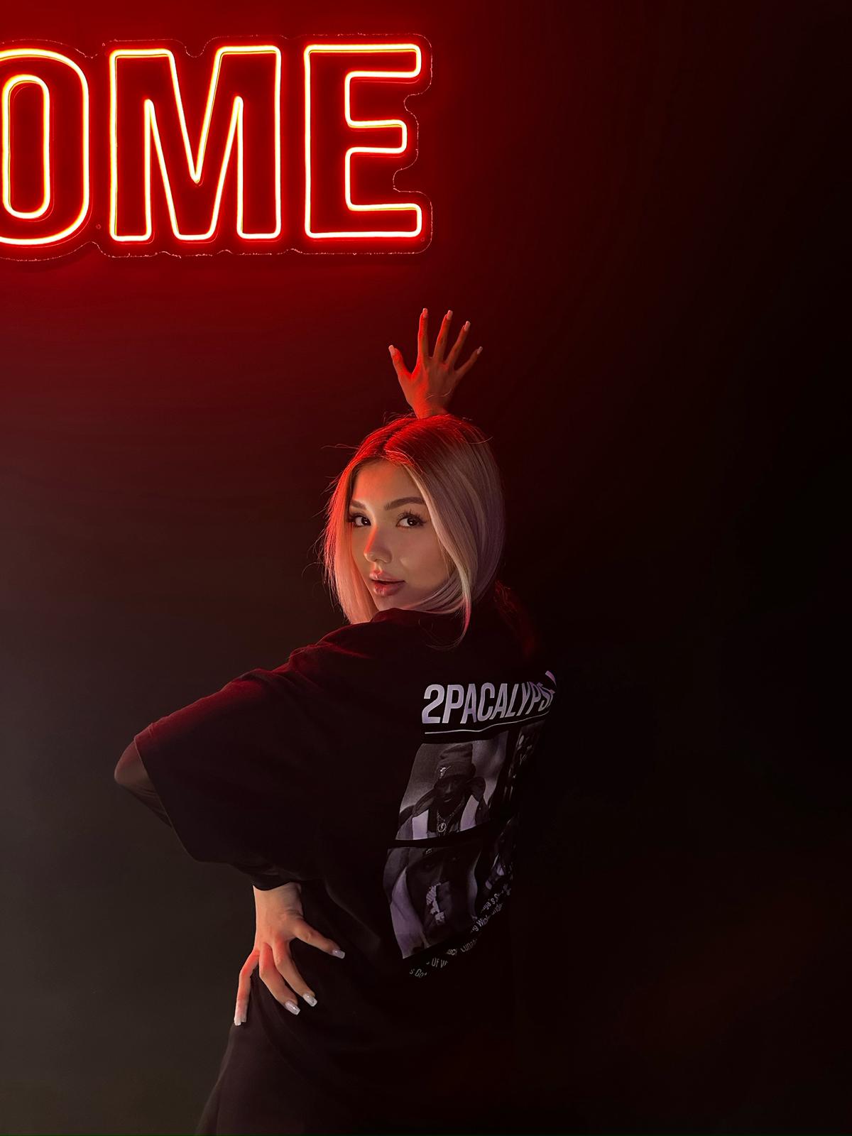 “Milena Alieva: Moda Dünyasında Parlayan Yeni İsim”