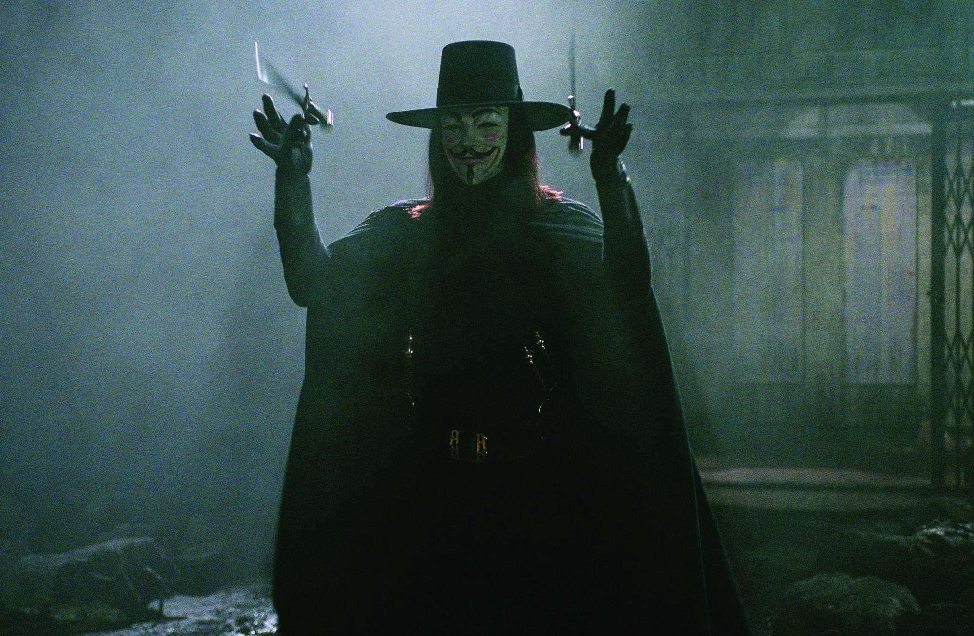 Burak Akan Yazdı: “V for Vendetta – Maskelerin Ardındaki Özgürlük”