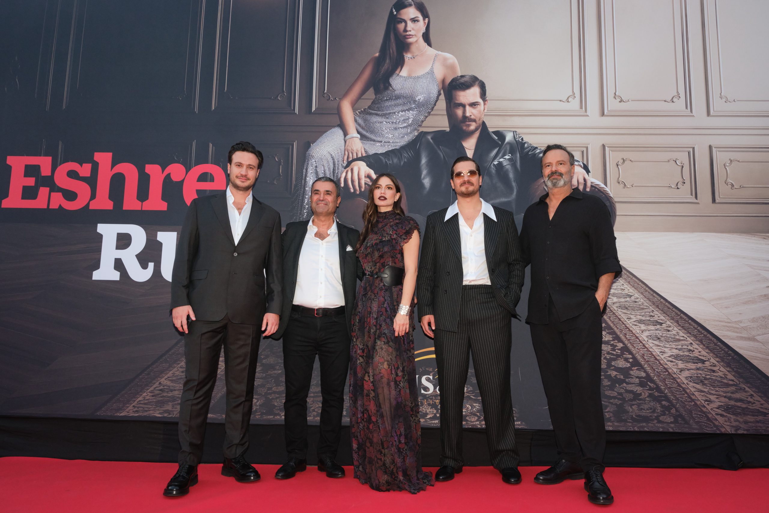 EŞREF VE NİSAN’IN CANNES ÇIKARMASI!