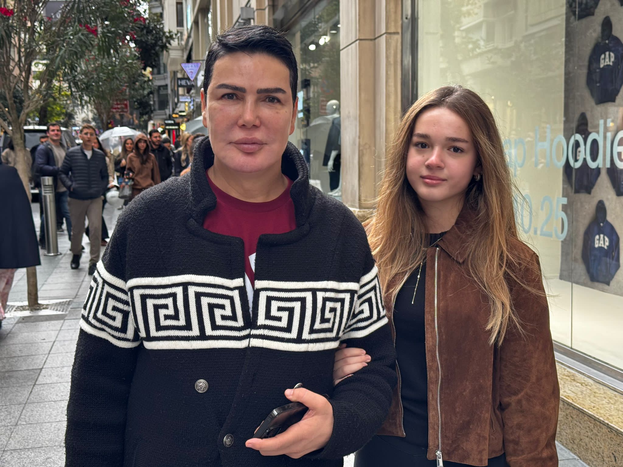 Uğur Belenk’ten Fenomen Çıkışı: Sesi Yok, Şarkı Çıkarmaya Çalışıyorlar!