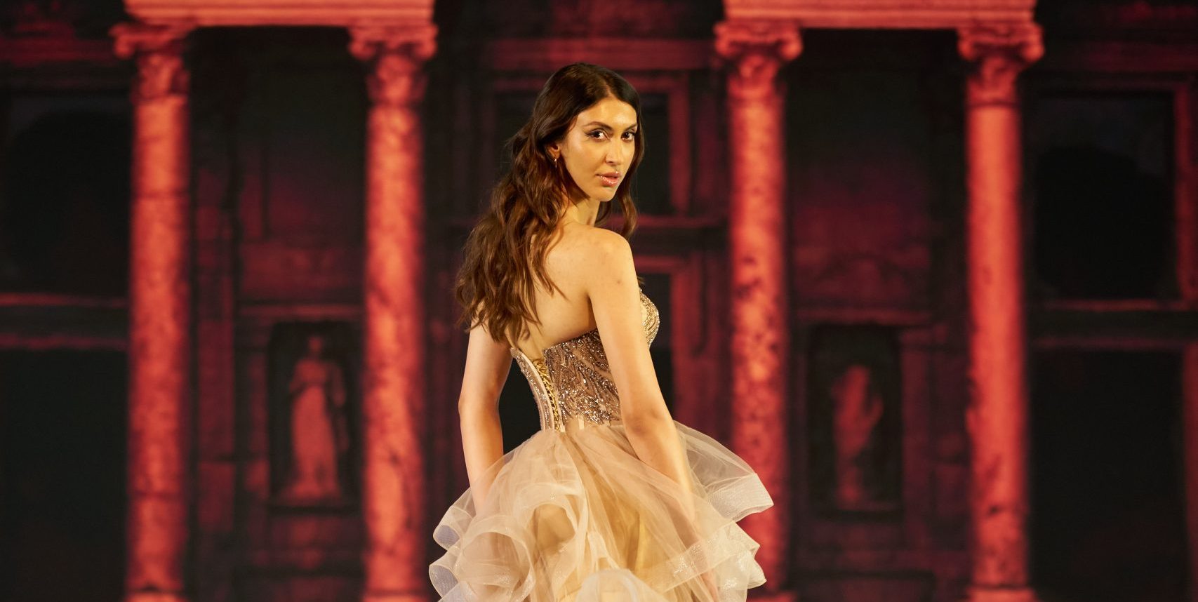 Meltem Yerli, Uluslararası Podyumda Kalpleri Fethetti!