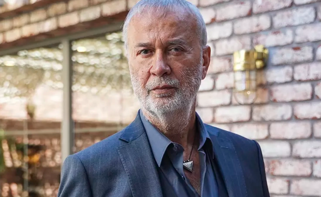 Levent Özdilek: Zamanın Derinliğinde Bir Aktör