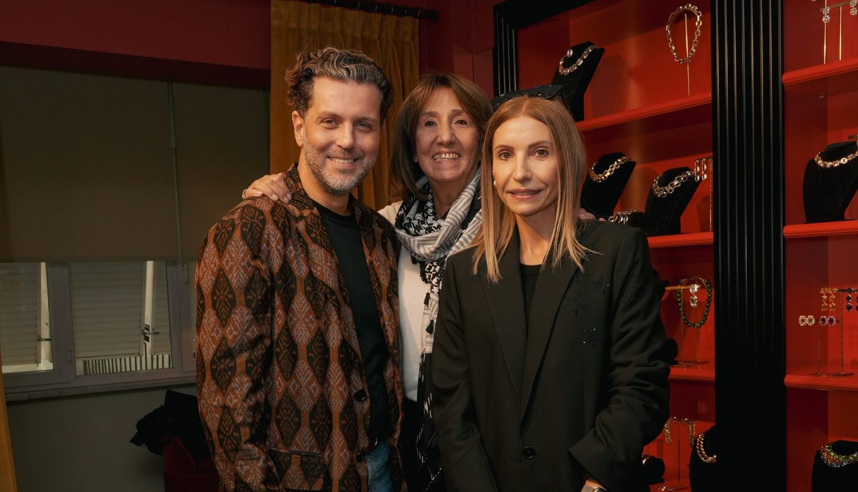 NINON, NİŞANTAŞI SHOWROOM’UNDA IŞILTILI BİR BULUŞMAYA EV SAHİPLİĞİ YAPTI