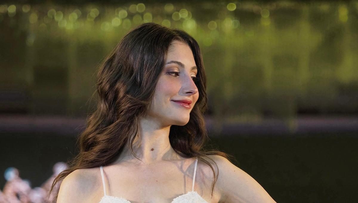 Özge Işık Sönmez’den Seçici ve Zarif Dönem: Güçlü Duruşu ve Sofistike Stiliyle Dikkat Çekiyor