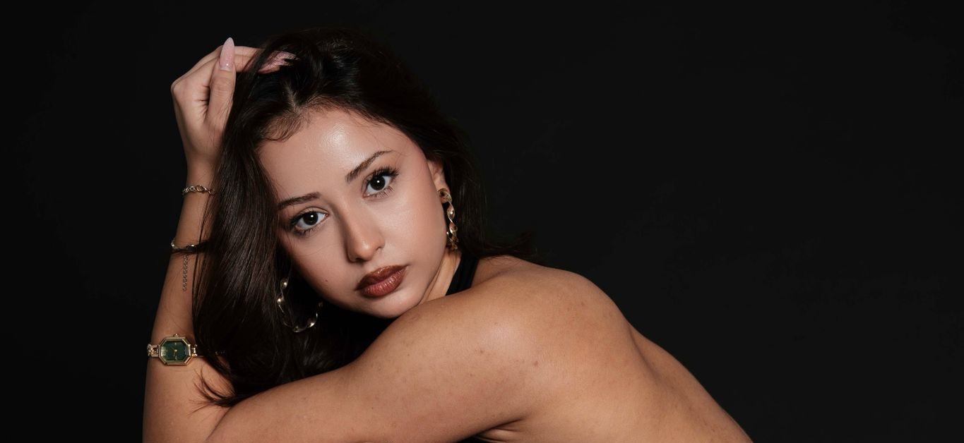 Yağmur Beliz Fırtınası: Podyumdan Reklam Setlerine Uzanan Parlak Yükseliş