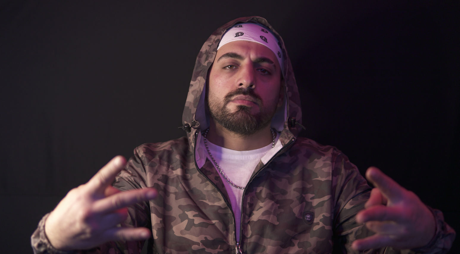 Galatasaray Ruhu Mikrofon Başında: İnfaz, Tribünlerden Sokaklara Uzanan Rap Hikâyesiyle Yükseliyor