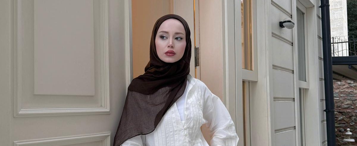 Tesettür Modasında Yeni Bir Güç: Makbule Yıldırım Sessiz Ama Etkili Yükseliyor