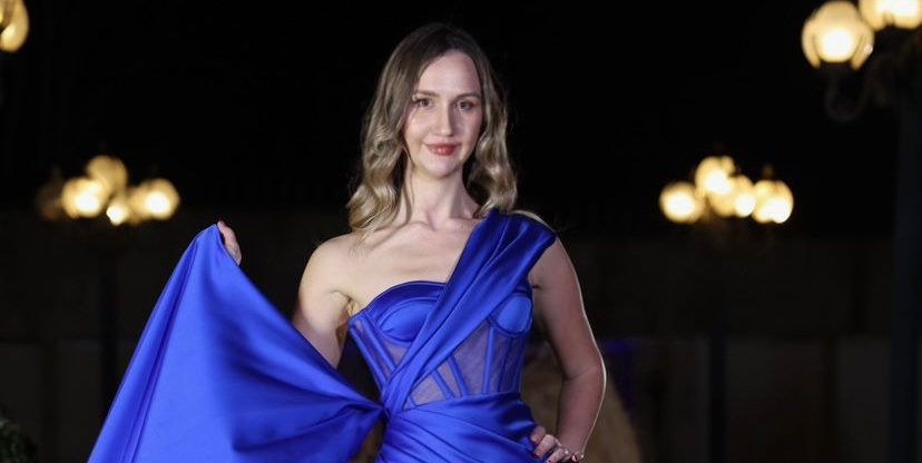 İdil Bahtiyaroğlu Moda Dünyasında Dikkat Çekiyor: Sırbistan Kökenli Genç Model Farkını Ortaya Koyuyor