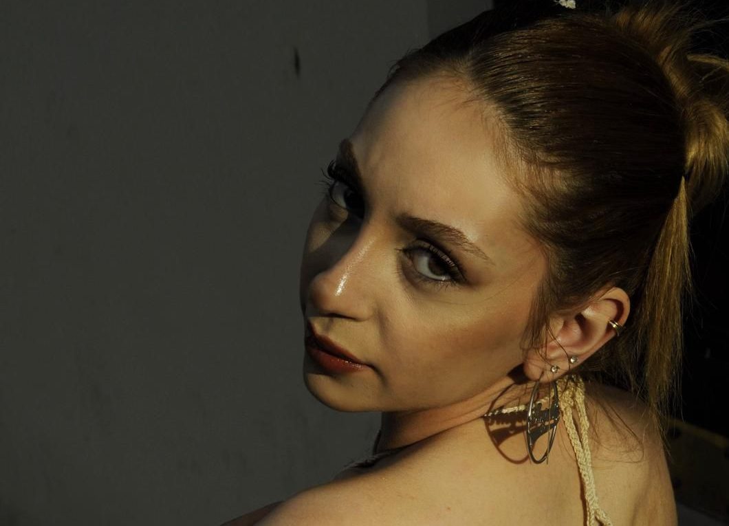 Tuana Delfin Taş: Güzelliğin Ötesinde Bir Hikâye, Yeni Nesil Bir İkonun Doğuşu