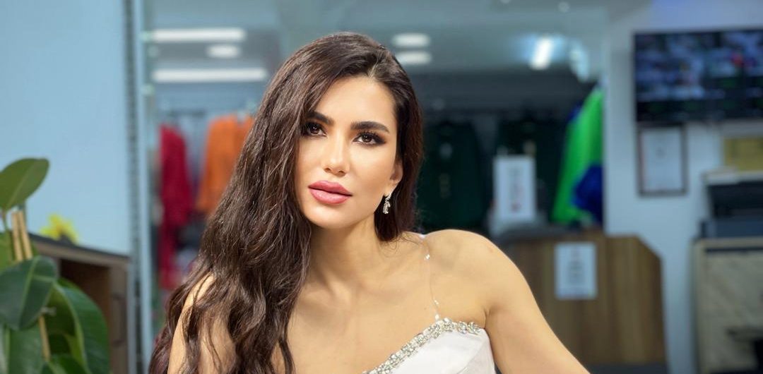 Zarafetin Yeni Tanımı: Ayşe Arma Moda ve Ekran Dünyasında Yükseliyor