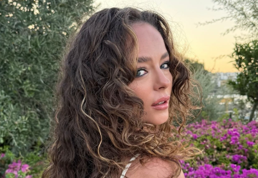 Buse Meral Kimdir? Kaç Yaşında, Nereli, Boyu Kaç, Sevgilisi Kim? Hangi Dizilerde ve Filmlerde Oynadı? Buse Meral’in Hayatı ve Kariyeri