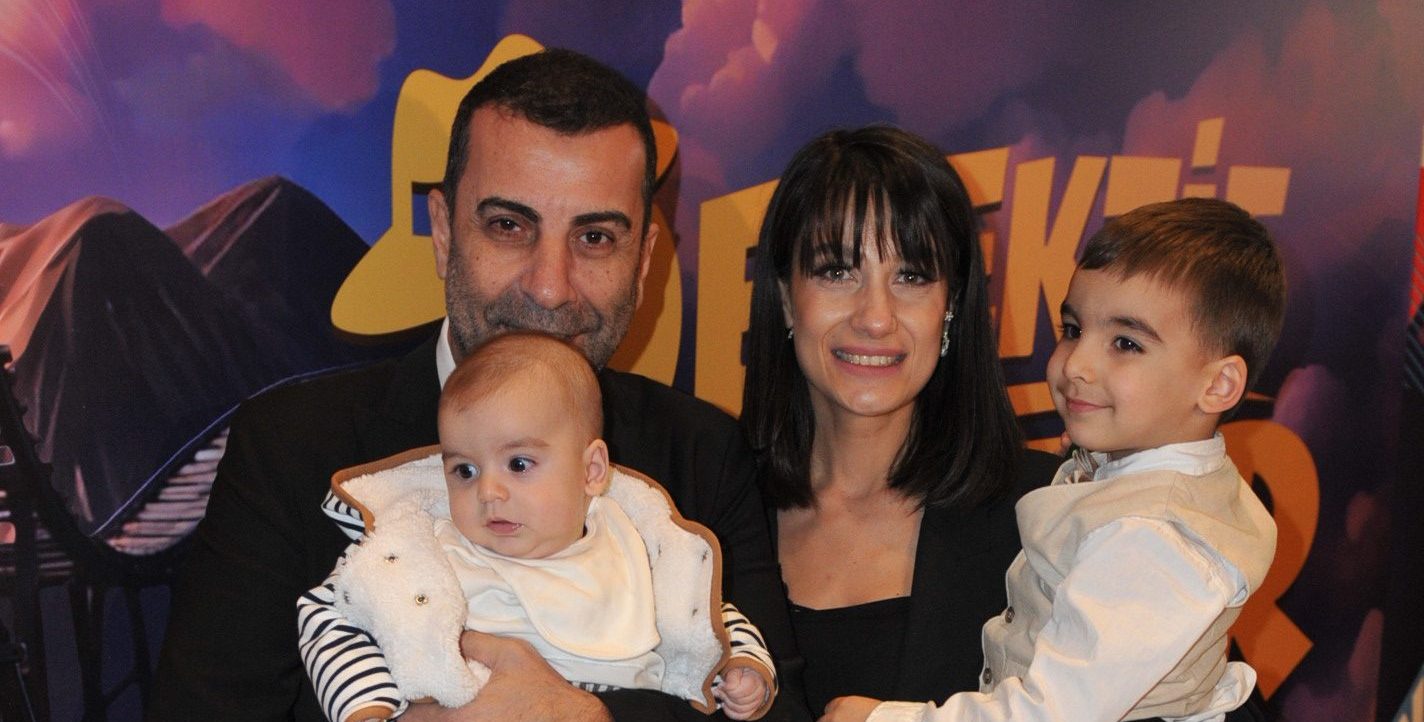 GALA KARNAVAL HAVASINDA GEÇTİ