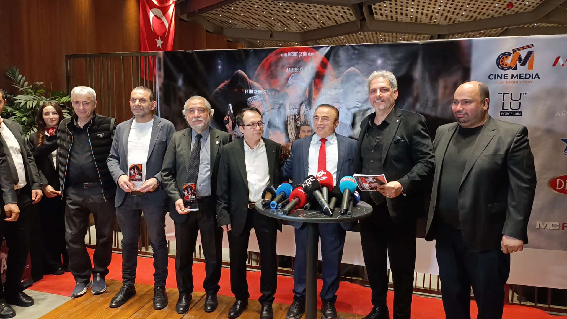 “Karabasan” 10 Nisan Öncesi Görkemli Gala ile Tanıtıldı