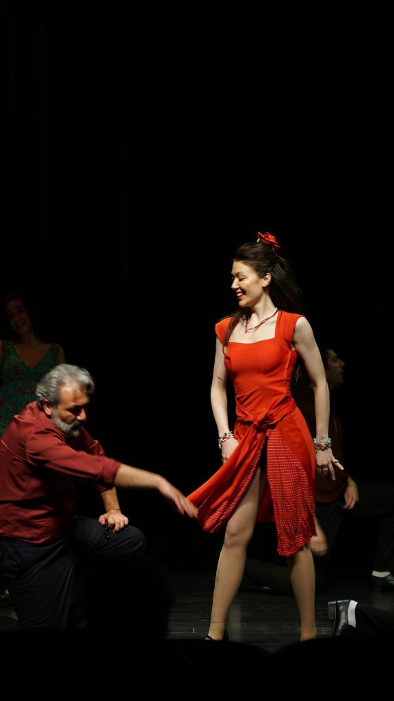 FOSFORLU CEVRİYE MÜZİKALİ