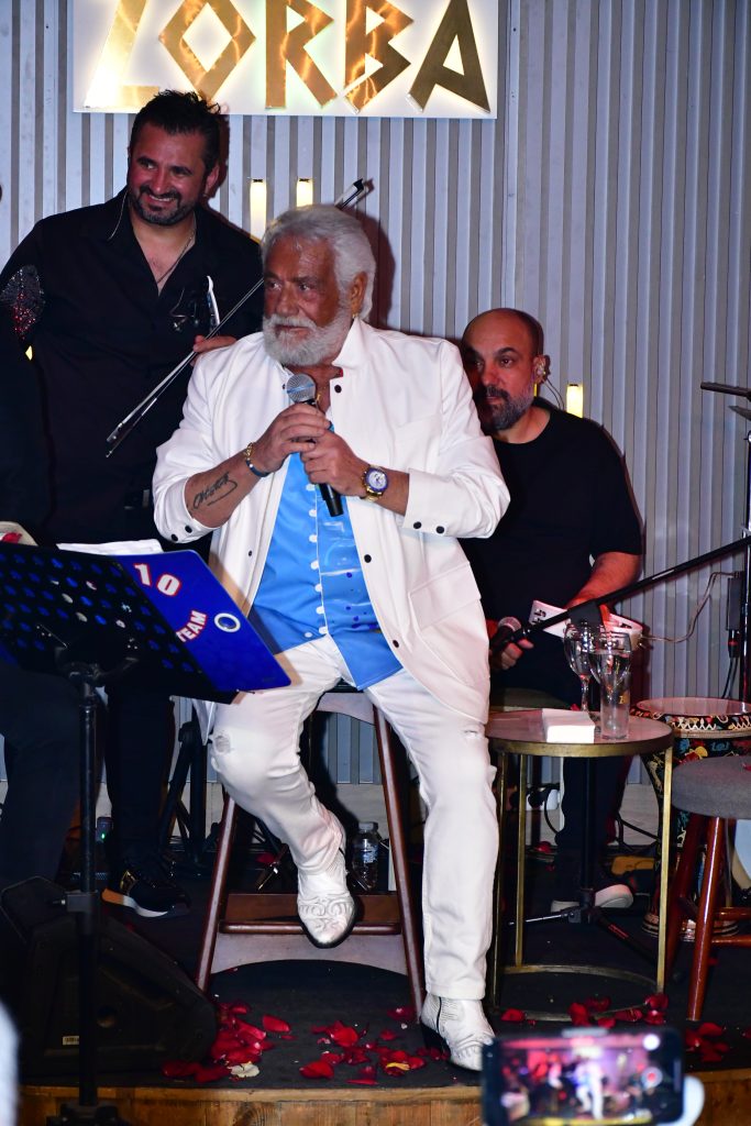 ZORBA TAVERNA’DA FEDON FIRTINASI