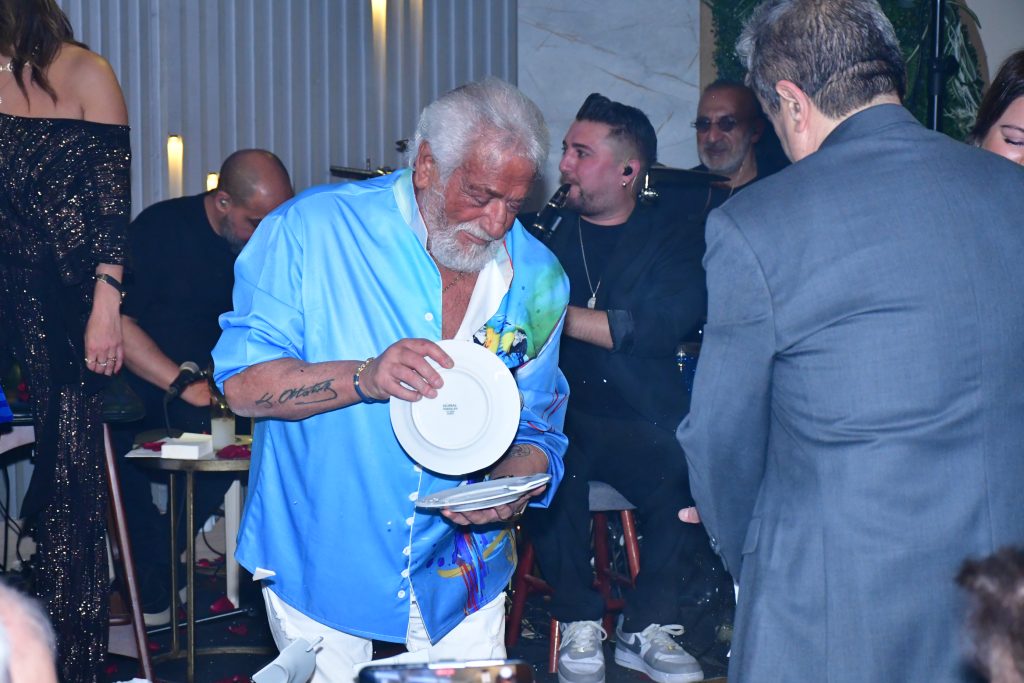 ZORBA TAVERNA’DA FEDON FIRTINASI