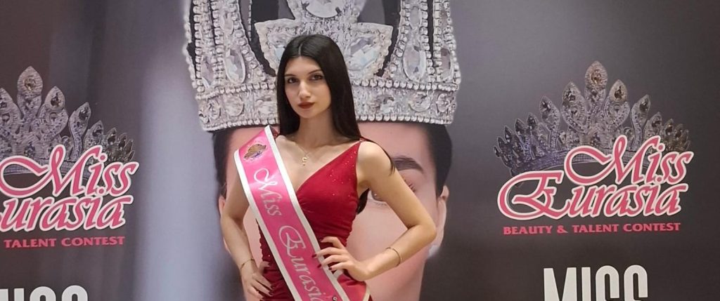 Beyza Sarı