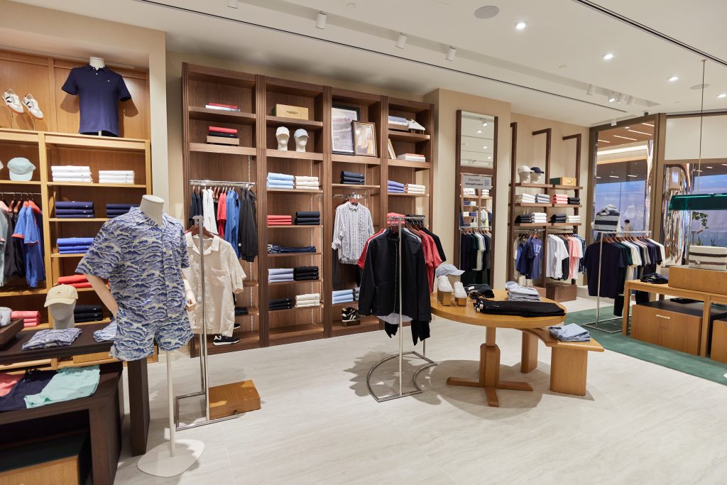 GANT, Zorlu Center Mağazasını "Kütüphane" Konseptiyle Yeniledi
