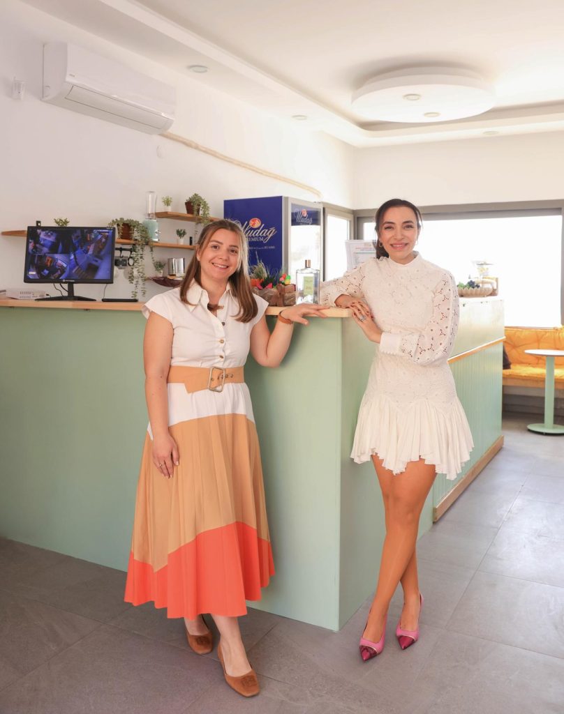 Kuşadası Marina’da yeni bir buluşma noktası: Bloom and Play
