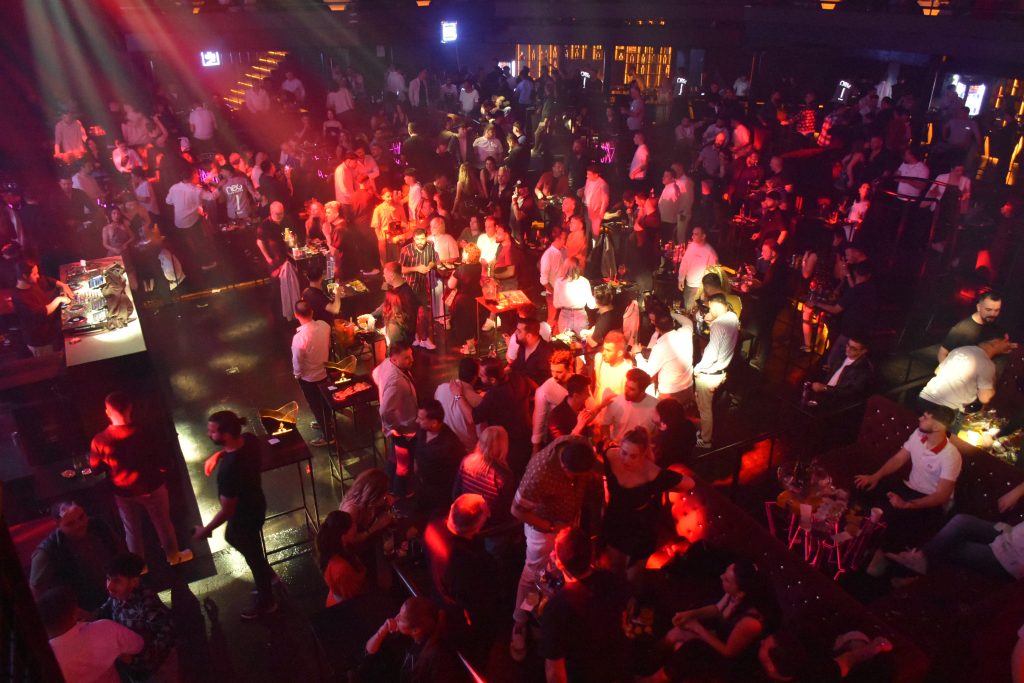 Neo Club Kemer Görkemli Açılışıyla Sezona Damga Vurdu