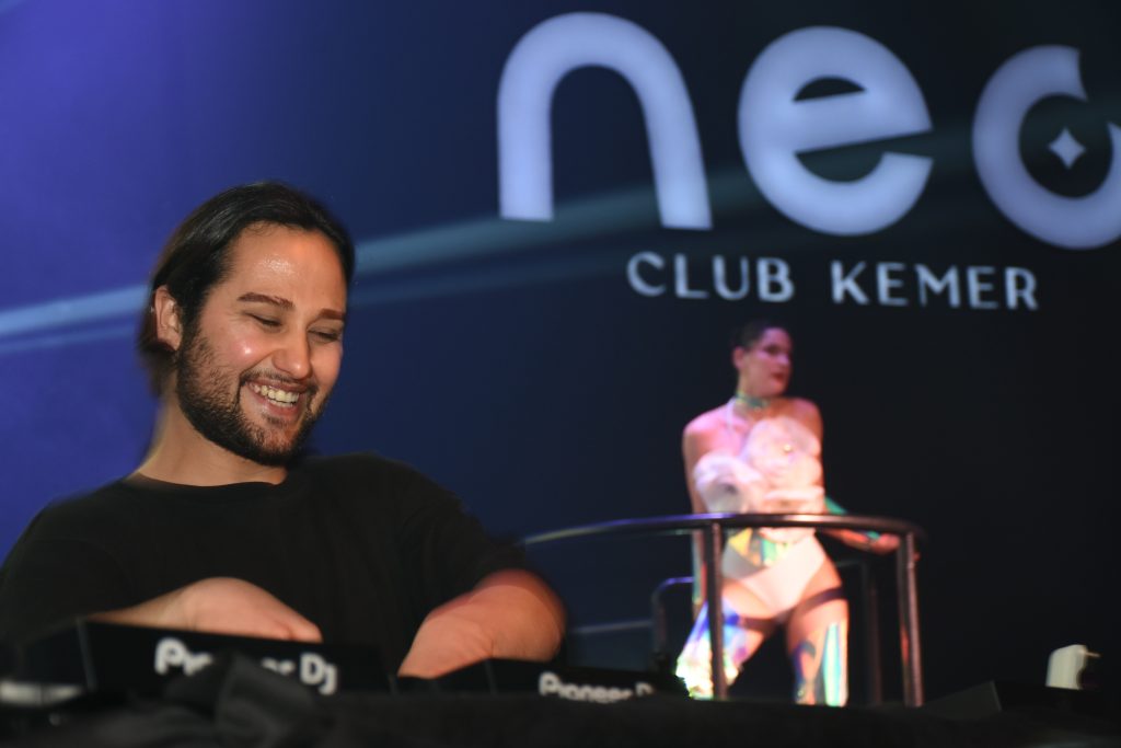 Neo Club Kemer Görkemli Açılışıyla Sezona Damga Vurdu