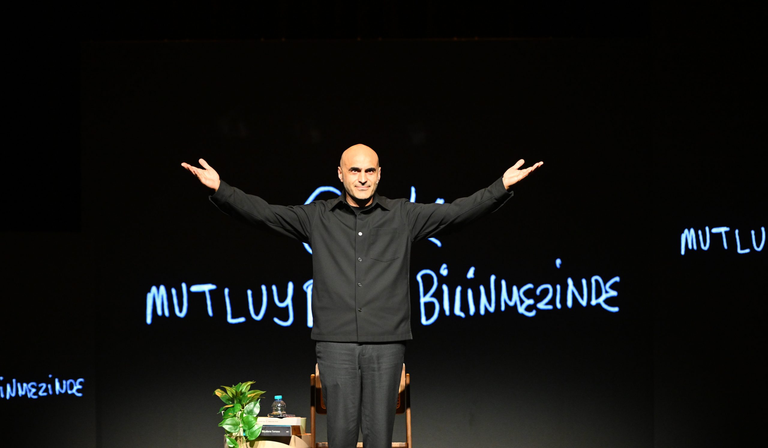 Alper Kul’dan TÜRSAK Vakfı İçin Unutulmaz Gece! “Çok Tatlı Bi Hikaye Ama Finalde Üzüyor Az Biraz” Büyük İlgi Gördü