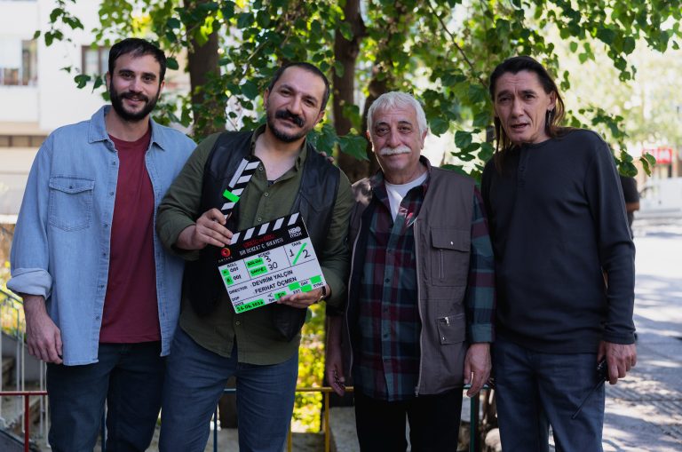 Çekiç Ve Gül Bir Behzat Ç Hikayesi