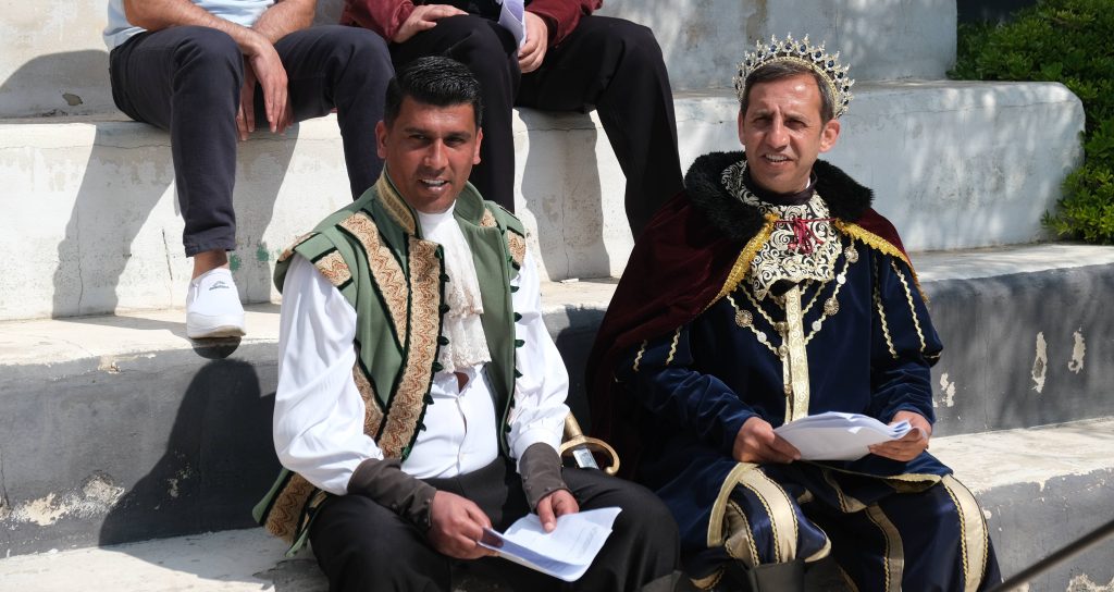 Kıyma Hain Eşer Kendi Düşer