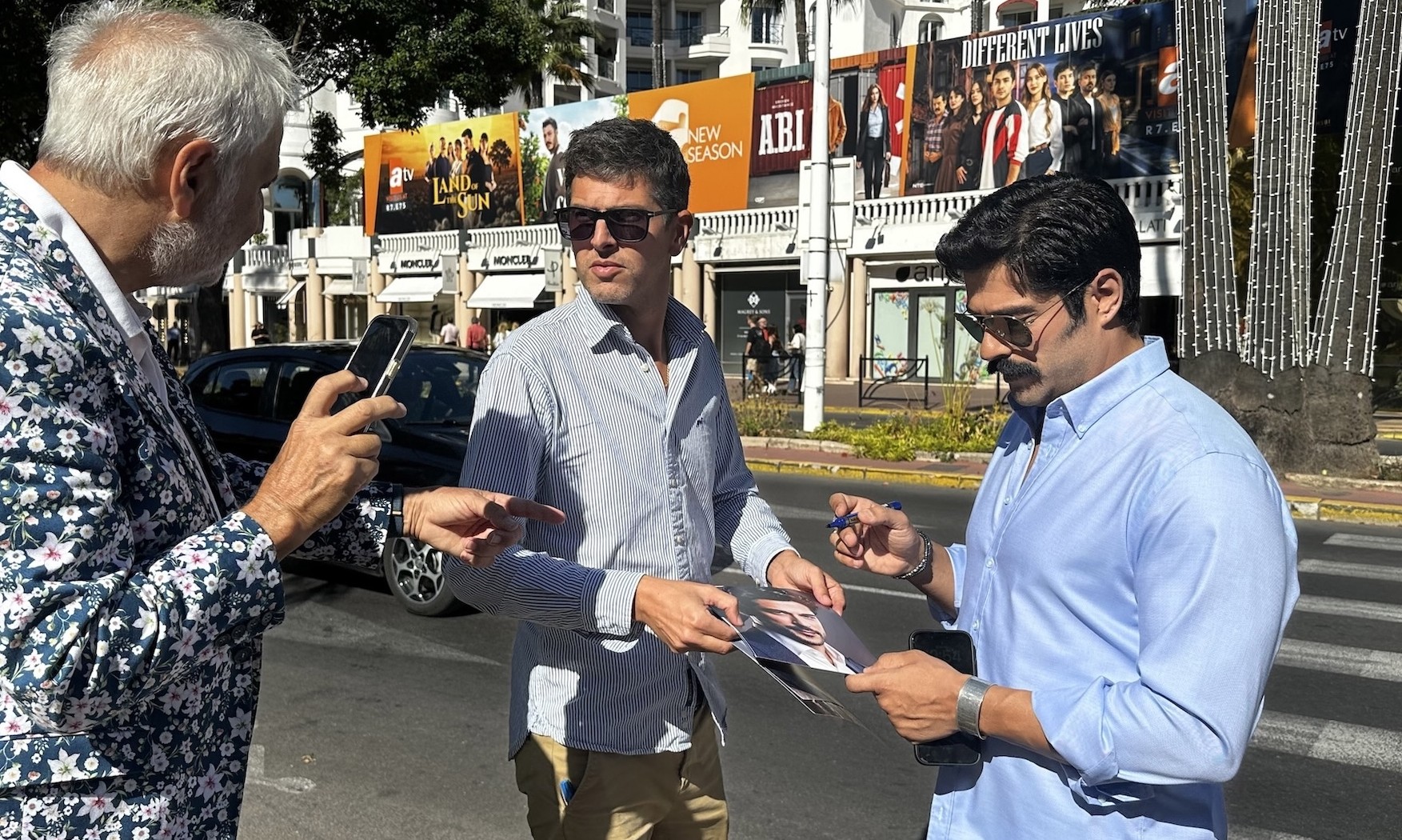 Cannes’da Burak Özçivit Rüzgarı